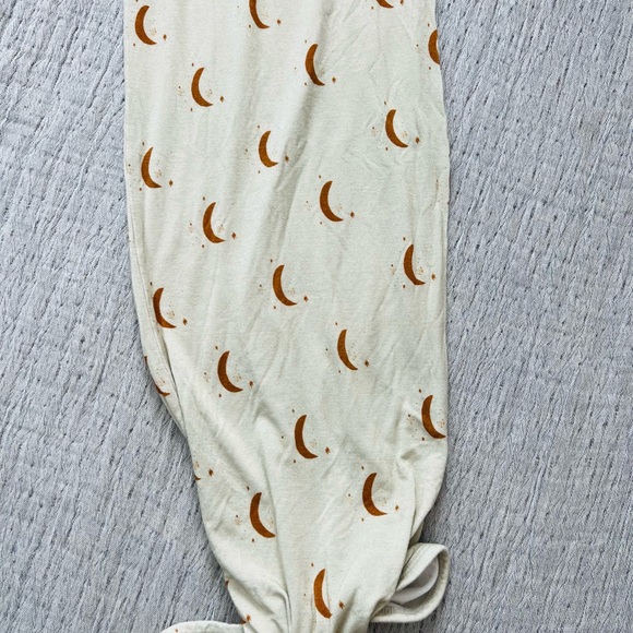 Willow & Co knotted gown - Picture 2 of 4